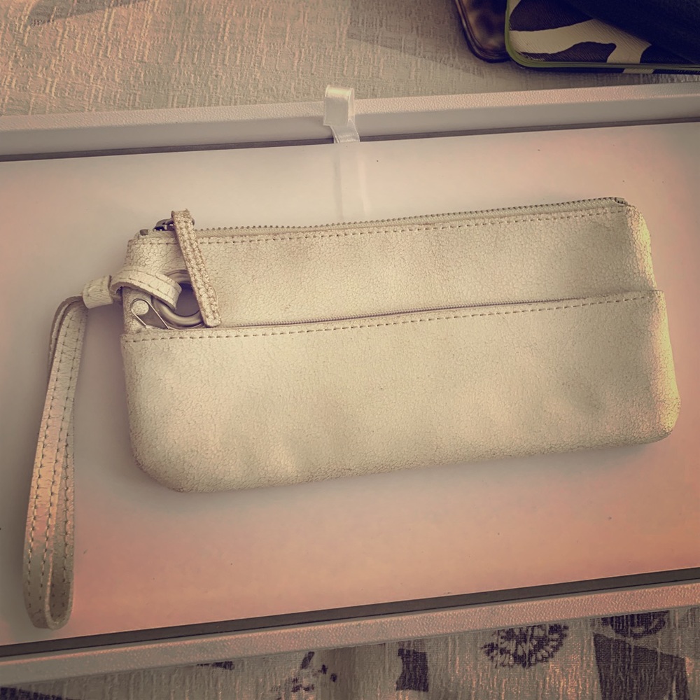 Clutch wallet